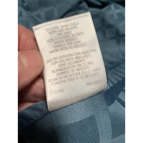 JC Penny Home Collection Blue Polyester Round Table Cloth Taiwana - Picture 4 of 5